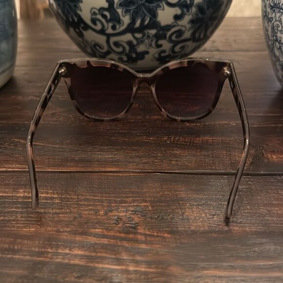 NWOT Quay Australia My Way sunglasses - Picture 5 of 6